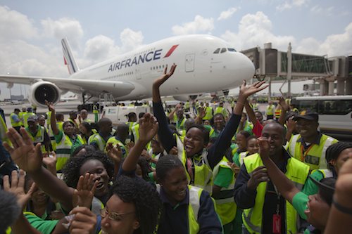 Le deuxième A380 d'Air France (sur 12 commandés) est opéré, depuis le 18 février 2010, entre Paris et Johannesburg.
