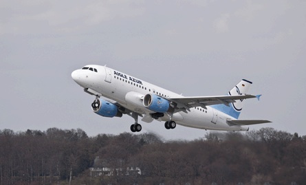 C'est avec cet A319 flambant neuf qu'Aigle Azur a testé le nuage de cendres.