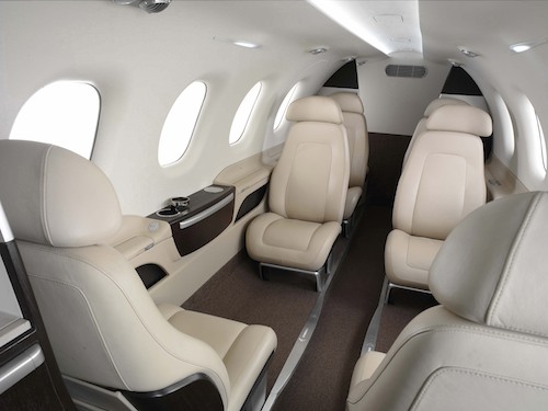 La cabine du Phenom 300 est signée BMW Group Designworks USA