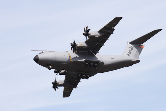 Passage de l’A400M « Grizzly » sur l’aérodrome de Figeac