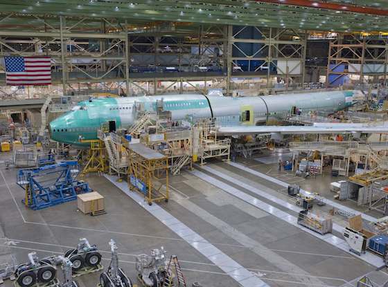 Le fuselage du 787-8 mesure 76,3 m de long soit 5,6 m de plus que celui du 747-400