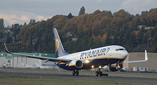 Le 300ème 737-800 au décollage de Boeing Field à Seattle