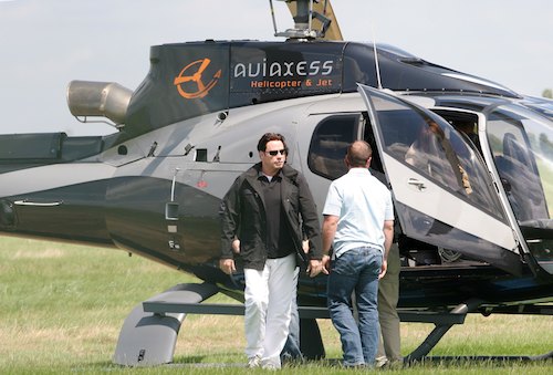 L'arrivée de John Travolta au salon du Bourget