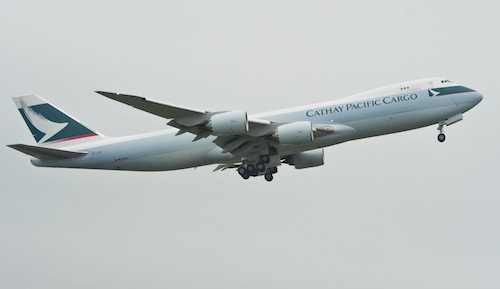 Cathay Pacific devient la deuxième compagnie à opérer le nouveau cargo 747-8F de Boeing
