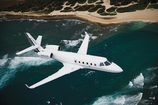 Propulsé par deux moteurs Honeywell TFE731-40AR, le Gulfstream G150 a une autonomie de 3.000 NM (5.556 km). 