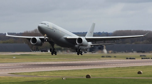 Le premier des quatre avions ravitailleurs A330 MRTT de la RAF est opérationnel