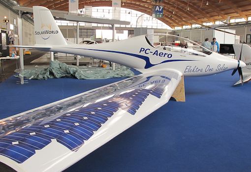Grâce à des cellules photovoltaïques souples qui s'adaptent à la courbure de l'aile, PC-Aero a pu augmenter la surface consacrée à la production d'électricité sur son Elektra One Solar.