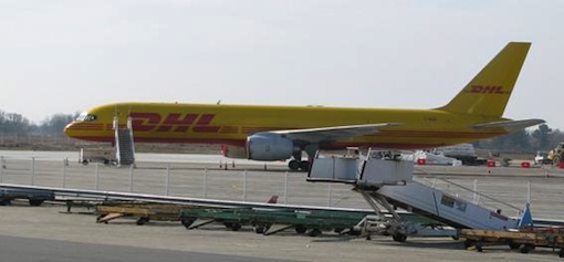 Boeing 757 de DHL sur l'aéroport Bordeaux-Mérignac