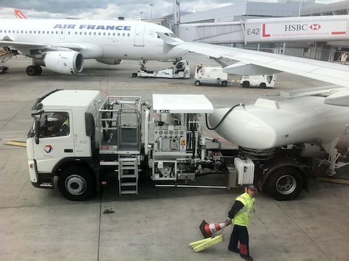 Le carburant représente maintenant en moyenne 34 % des coûts d’exploitation d'une compagnie aérienne.