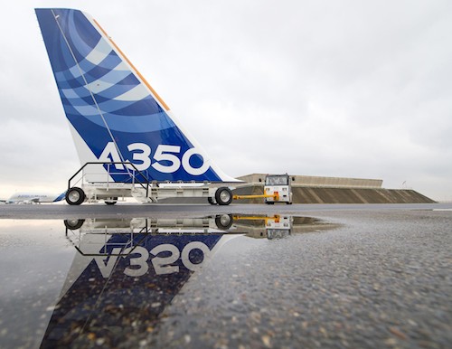 La première dérive d'A350XWB peinte à Toulouse