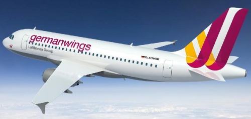 Le logo « Germanwings » prendra la forme d’un « W » stylisé aux couleurs mûre et jaune, un symbole succinct rappelant les ailes de Germanwings. 