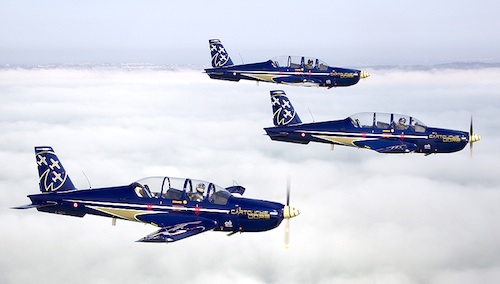 Les TB30 Epsilon de la patrouille Cartouche Doré de l'Armée de l'air française