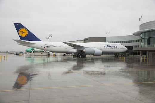 Lufthansa, compagnie de lancement du 747-8, a réceptionné le cinquantième appareil produit par Boeing (29 mai 2013)