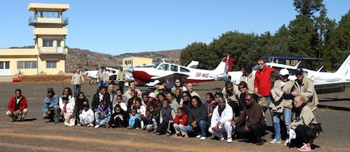 2. Le Raid Latécoère 2013 accueilli à Antsirabe (Madagascar)