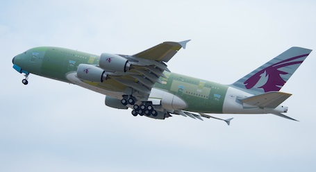 Envol du premier A380 de Qatar Airways de Toulouse-Blagnac