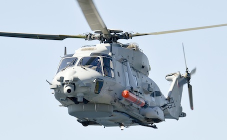 La torpille MU90 qui équipera le NH90 est capable de traquer et neutraliser des sous marins opérant à très grande profondeur.