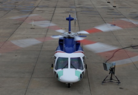 Le Sikorsky S-76D a subi des essais de protection contre les rayonnement intenses.