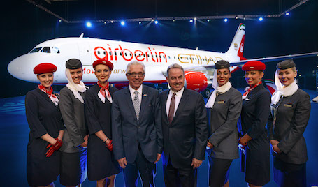 Wolfgang Prock-Schauer, PDG d'airberlin, (à gauche) et James Hogan, President d'Etihad Airways et Vice-Chairman d’airberlin