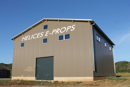 Le nouveau bâtiment E-Props dédié à la fabrication d'hélices carbone pour drones