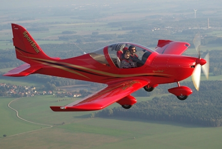 Avion biplace métallique Sportstar d'Evektor