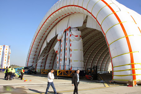 Un hangar gonflable de 4.000 m2