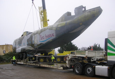 Le chargement du Breguet 941S à Aubenas (Ardèche)