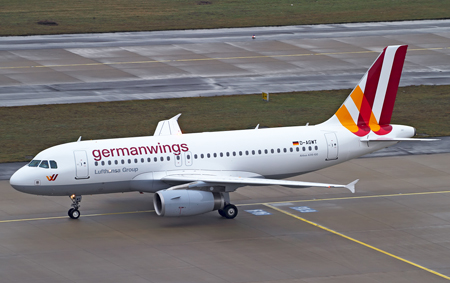 Germanwings est une compagnie aérienne à bas coût basée à Cologne. Cette filiale de Lufthansa depuis 2009 assure les vols courts et moyens-courriers .