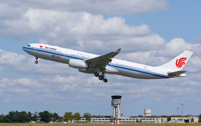 Airbus a livré, le 7 septembre 2015, à Air China son 50ème...</div></noscript>				</div>

				
					<aside class=