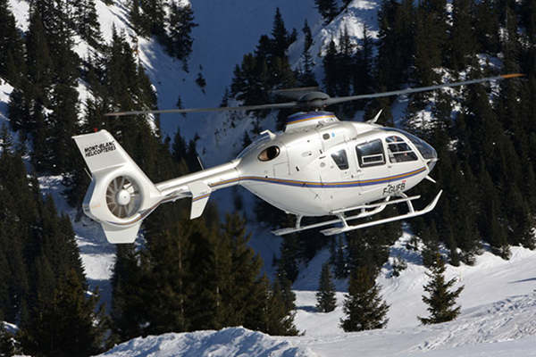 L'hélicoptère joue un grand rôle en montagne. Courchevel le met à l'honneur du 11 au 13 ars prochain.