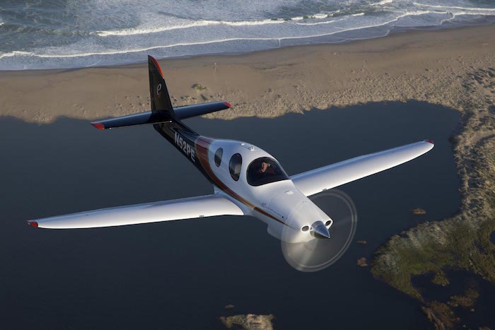 Le Lancair Evolution est un avion en kit qui peut être désormais motorisé par le Lycoming iE2