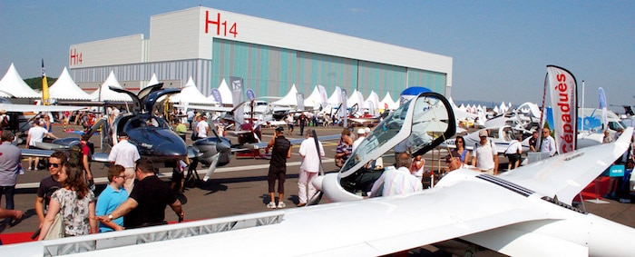 La première édition du salon France Air Expo Lyon a eu lieu en 2015, sur l'aéroport Lyon-Bron.
