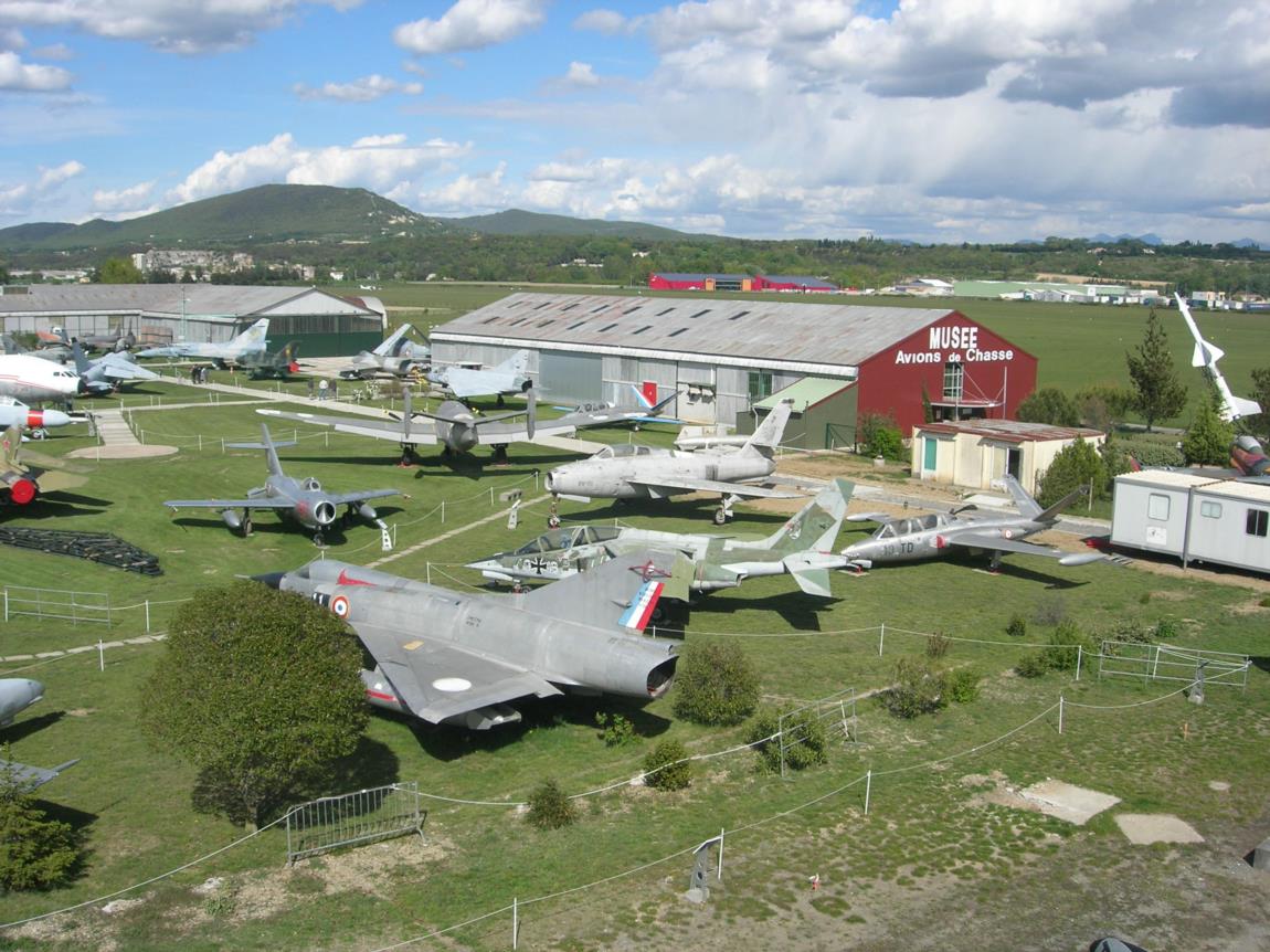 Si une majorité des appareils provient des réserves de l'Armée de l'Air, de la Marine, ou de collectionneurs privés, quelques appareils remarquables sont issus d'autres forces aériennes Européennes ou des pays de l'Est.