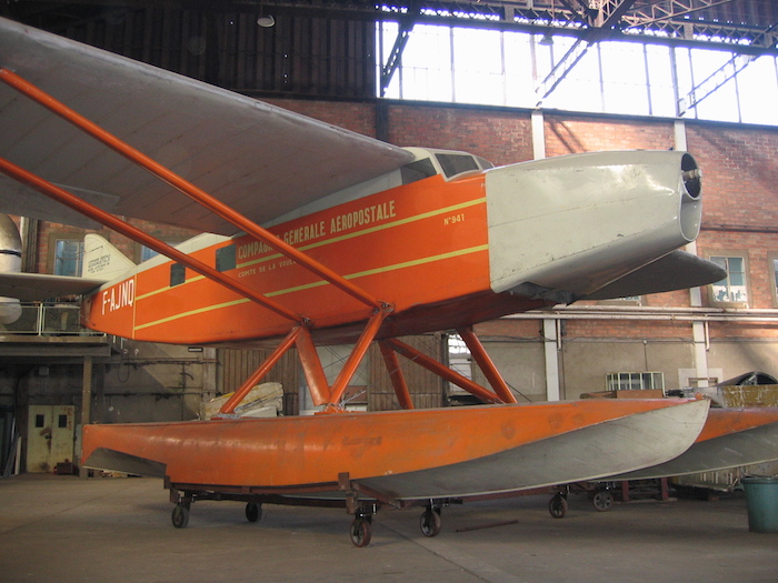 L'Hydravion Latécoère 28. En 1930, Jean Mermoz effectua la traversée de l'Atlantique du Sud (de Saint Lois à Natal) en 21h à bord d'un Laté 28 hydravion.