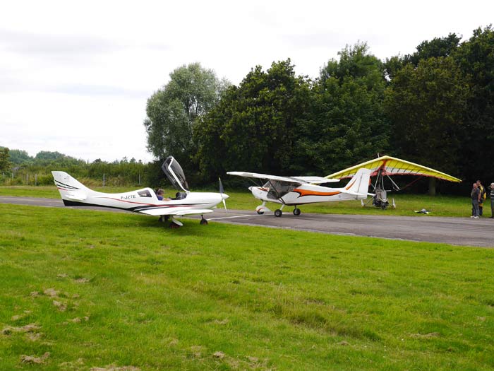 Trois générations d'ULM se rencontrent © Aerobuzz/Fabrice Morlon