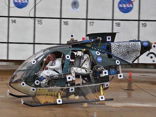 Le MD-500 et ses quatre occupants au moment de l’impact avec le sol