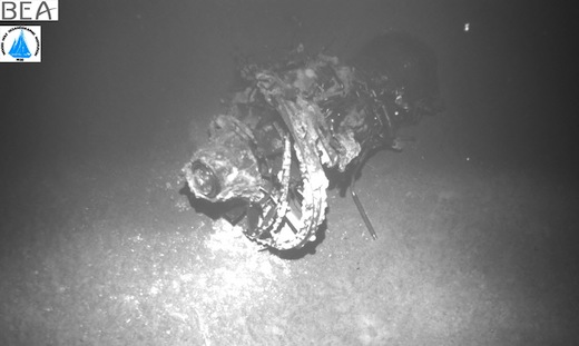 Un moteur de l'A330 d'Air France gisant par 3.900 m de fond