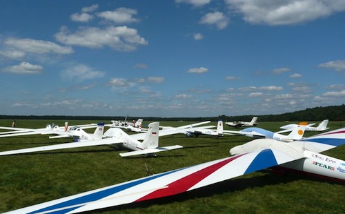 Les championnats du monde 2011 de voltige planeur ont été perturbés par la météo.