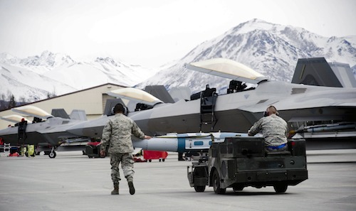 Le problème des F22 de l'US Air Force sont apparus en Alaska