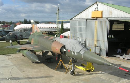 Le nouveau Mirage V BA 53 du musée de l'aviation de chasse de Montélimar