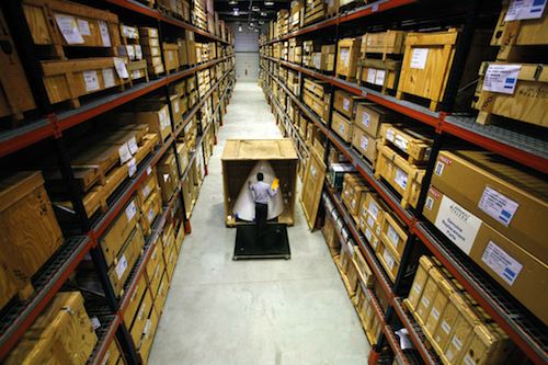 Le centre de distribution de Singapour porte sur un stock de 40 M$ de pièces de rechange d'avions d'affaires Falcon