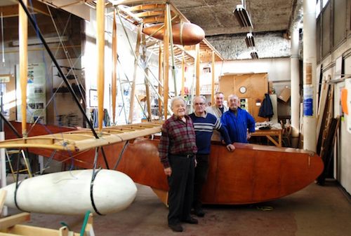 Une partie de l'équipe des retraités de Dassault, au travail depuis 18 ans