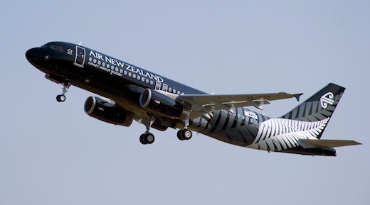 1. Air New Zealand supporter inconditionnel des All Blacks…