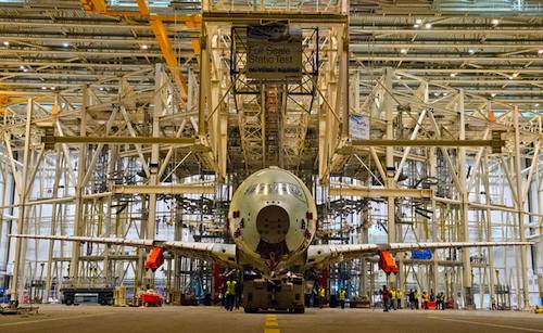 Un portique de 2.500 tonnes utilisés pour les essais statiques de la cellule de l’A350XWB