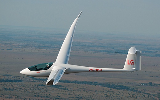 Dernière évolution du planeur sud-africain Jonker JS-1 Revelation, doté, depuis 2012, d’une voilure pouvant être dotée d’extensions portant son envergure de 18 à 21 m.