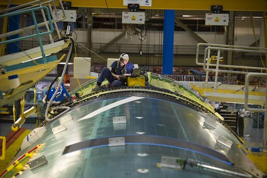 En 2012, la cadence de production du 777 est passée de 7 à 8,3 unités par mois