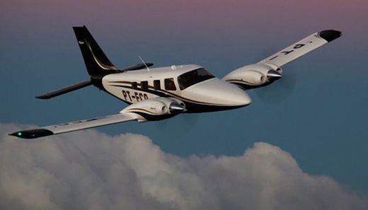 Le Piper Seneca V qui se rendait à Casablanca (Maroc) s'est écrasé peu de temps après son décollage de l'aéroport Grenoble-Saint Geoirs