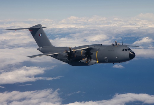 Le premier A400M (aux couleurs de l'Armée de l'air française) sera livré par Airbus Military courant 2013.