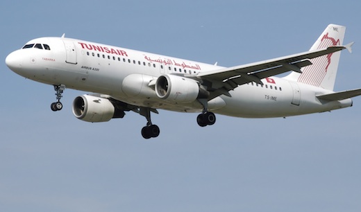Un Airbus A320 de Tunisair identique à celui-ci est sorti de piste à Orly, le 12 mars 2013