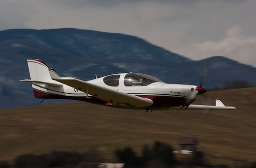 2. Le quadriplace Advantic WT10 d'Aerospool a effectué son premier vol le 11 avril 2013.