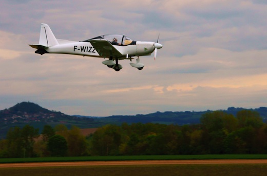 Mardi 7 mai 2013, Issoire : premier vol du Nala d'Issoire Aviation